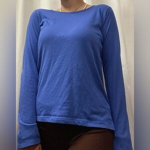 The Children’s Place girl’s solid blue long sleeve crew neck t-shirt